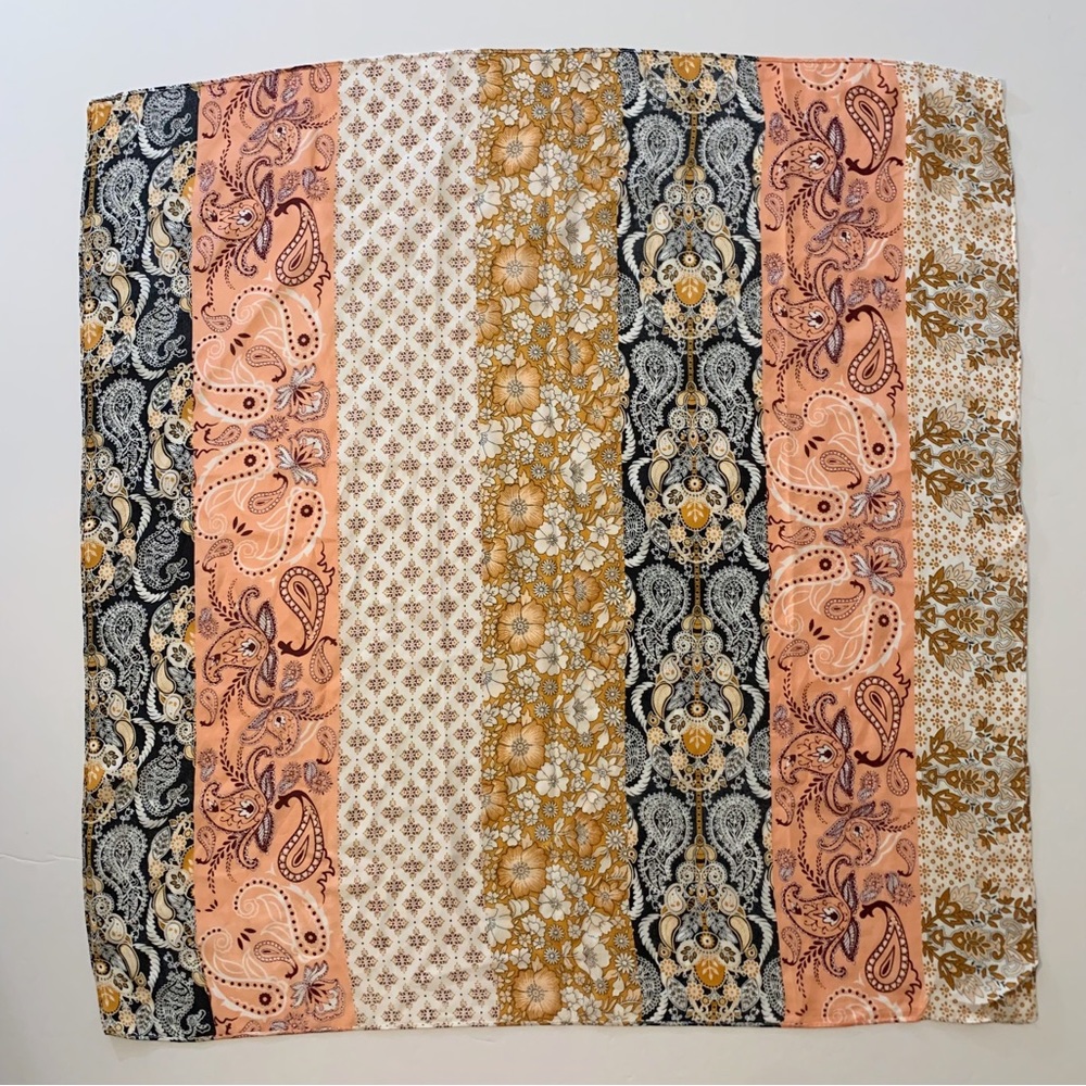 Scarf - Picture 2 of 5